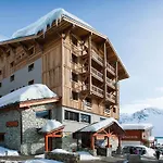 호텔 L'aiguille Percee 3*