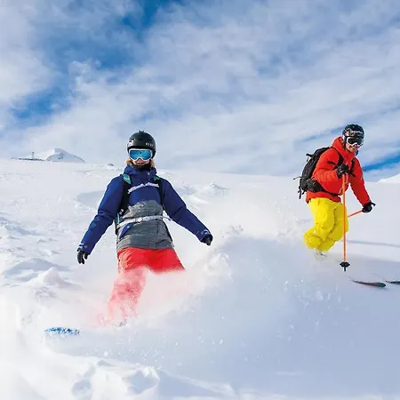 L'aiguille Percee ティニュ