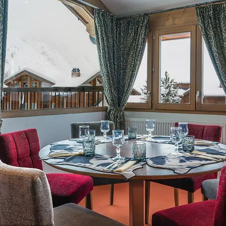 L'aiguille Percee Szálloda 3*