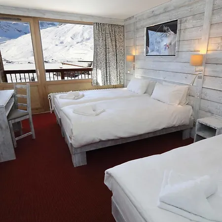 L'aiguille Percee Szálloda Tignes