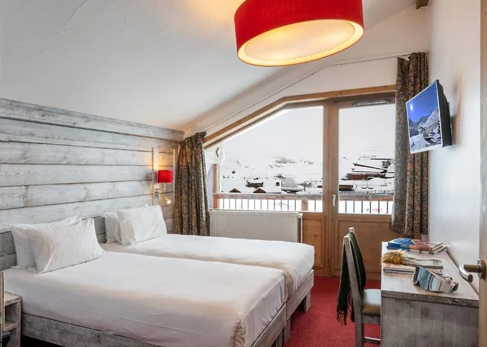 Hotel L'Aiguille Percee 3*