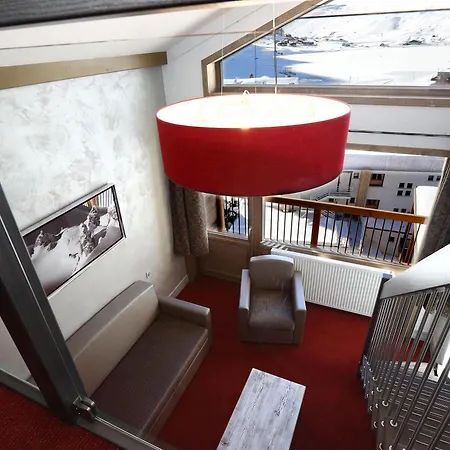 Hotel L'Aiguille Percee 3*